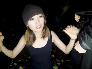 Asian teen quickly finish up her public blowbang before curfew